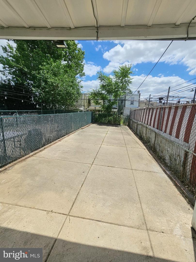 4651 Tacony Property Photo 30