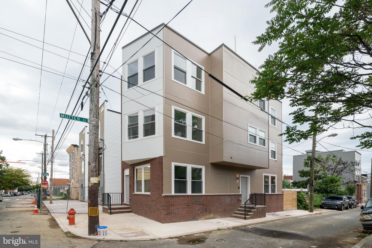 156 W Cumberland St Property Photo 2