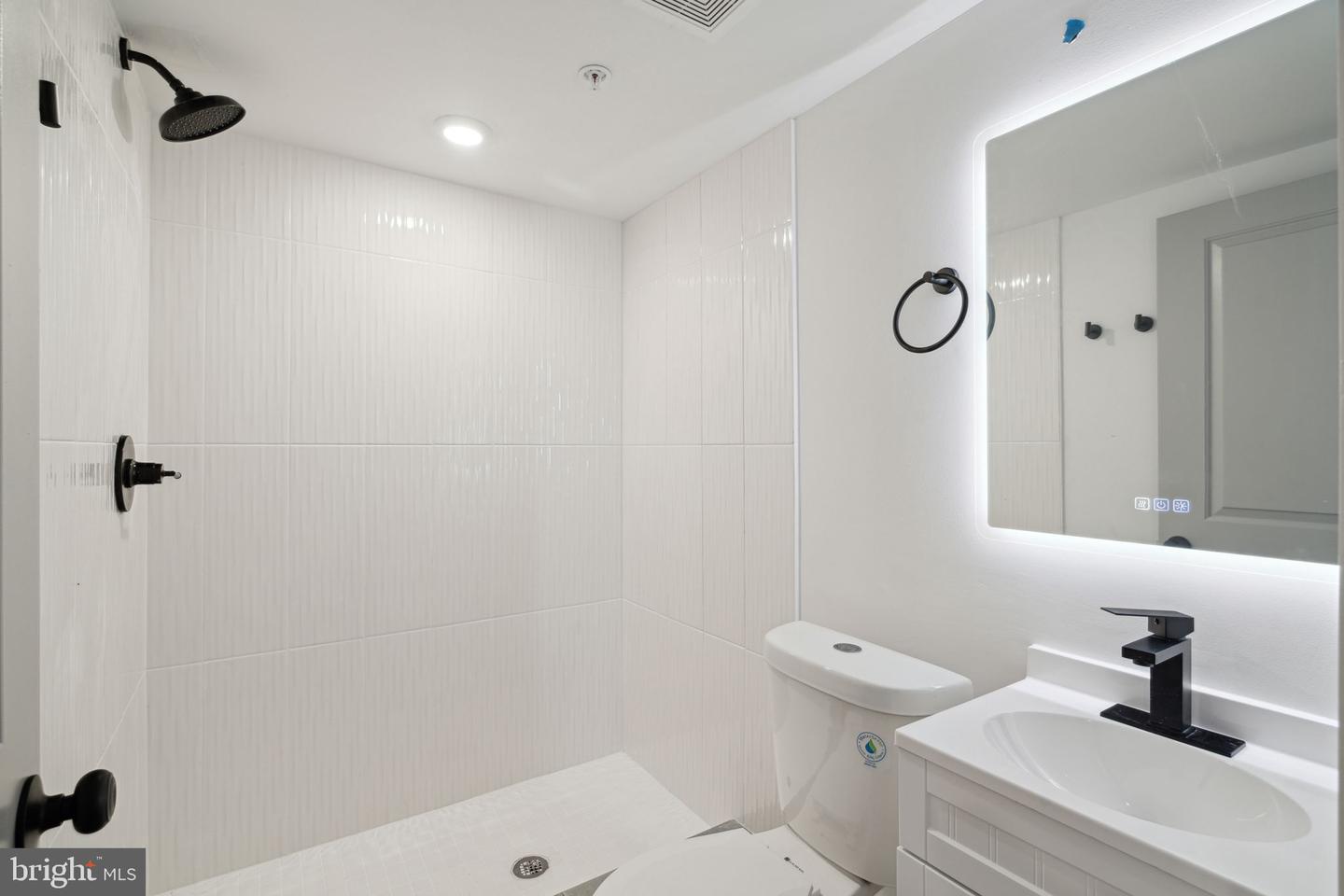 156 W Cumberland St Property Photo 5