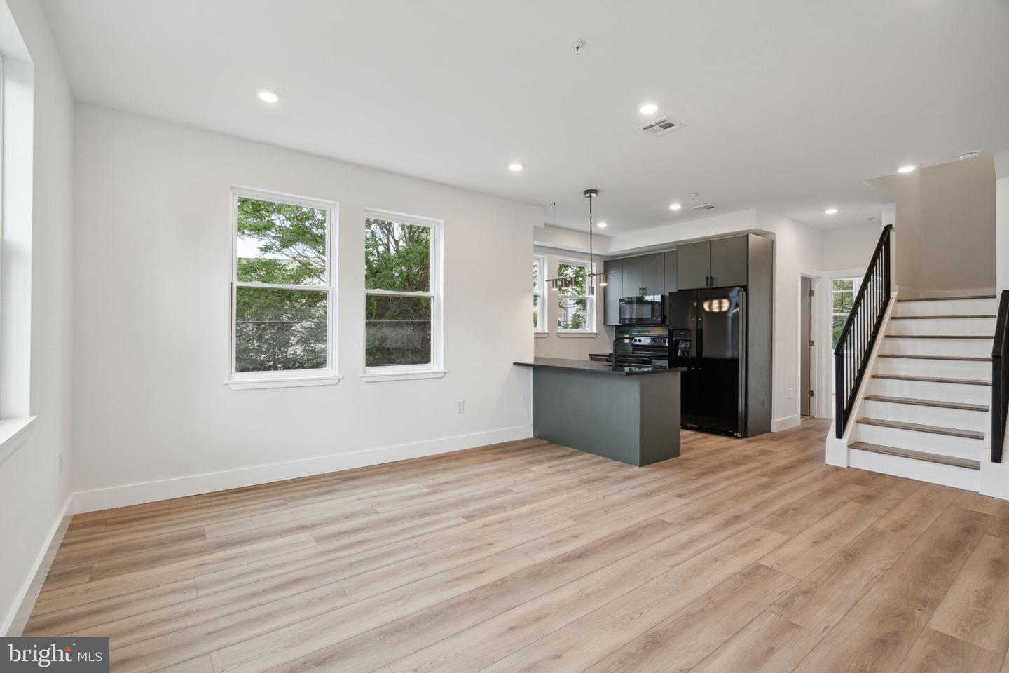 156 W Cumberland St Property Photo 19