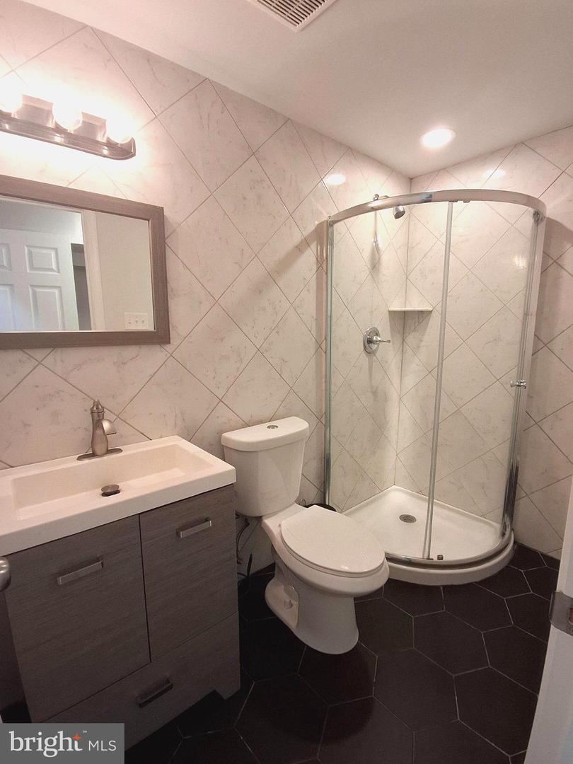 2628 E Harold St Property Photo 9