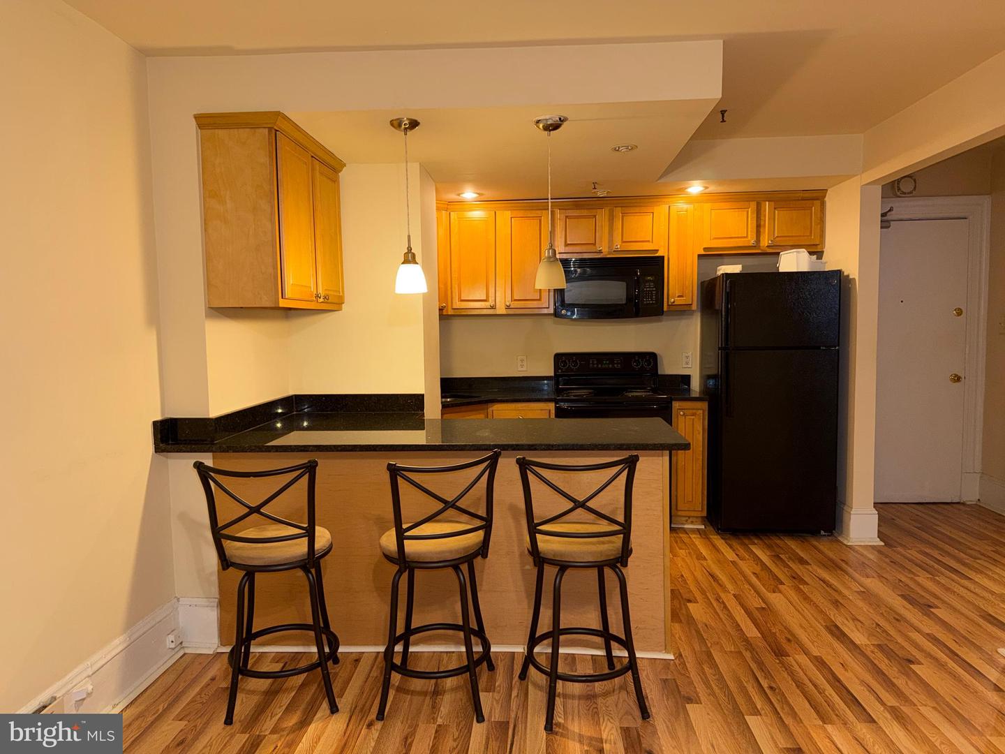 1324 Locust St #206 Property Photo 4