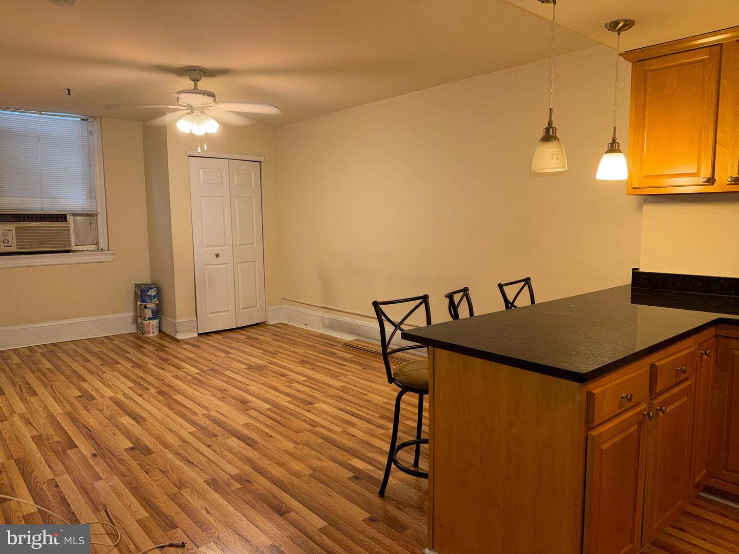 1324 Locust St #206 Property Photo 10