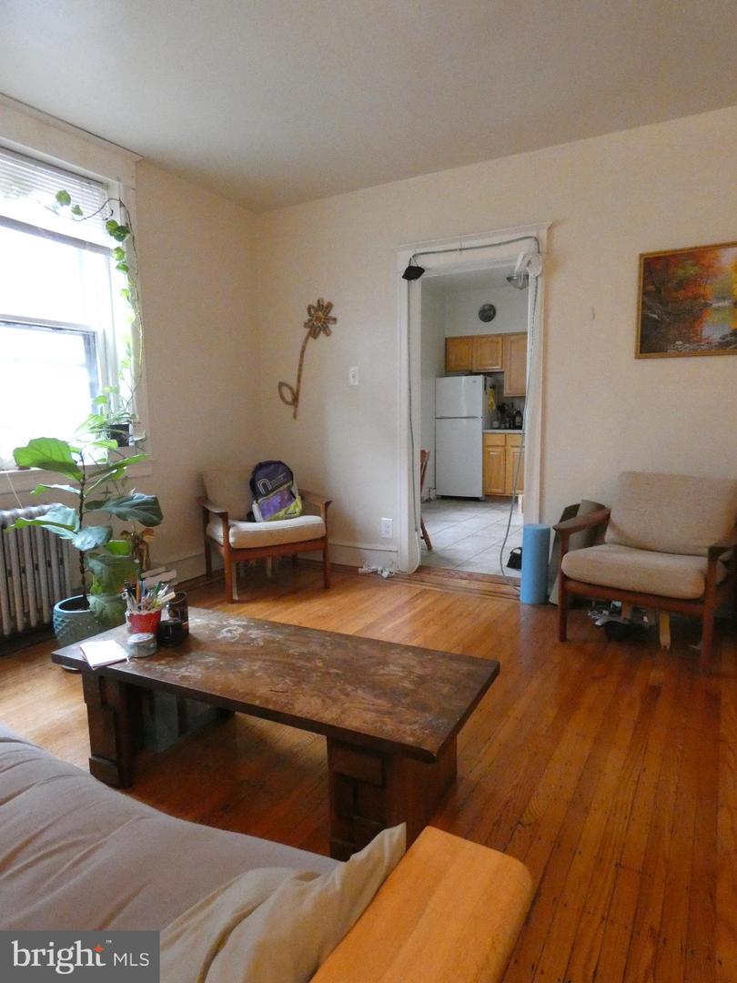 4207 Chester Ave #309 Property Photo 4