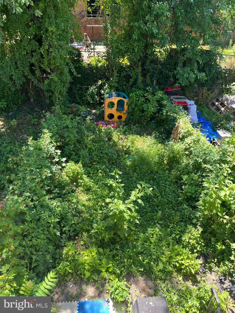 2026 Church Ln Property Photo 22