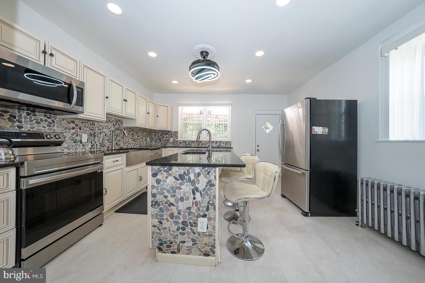 5652 Mcmahon St Property Photo 1