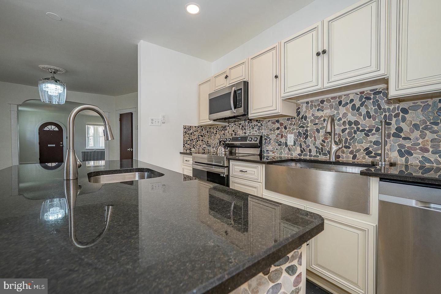 5652 Mcmahon St Property Photo 8
