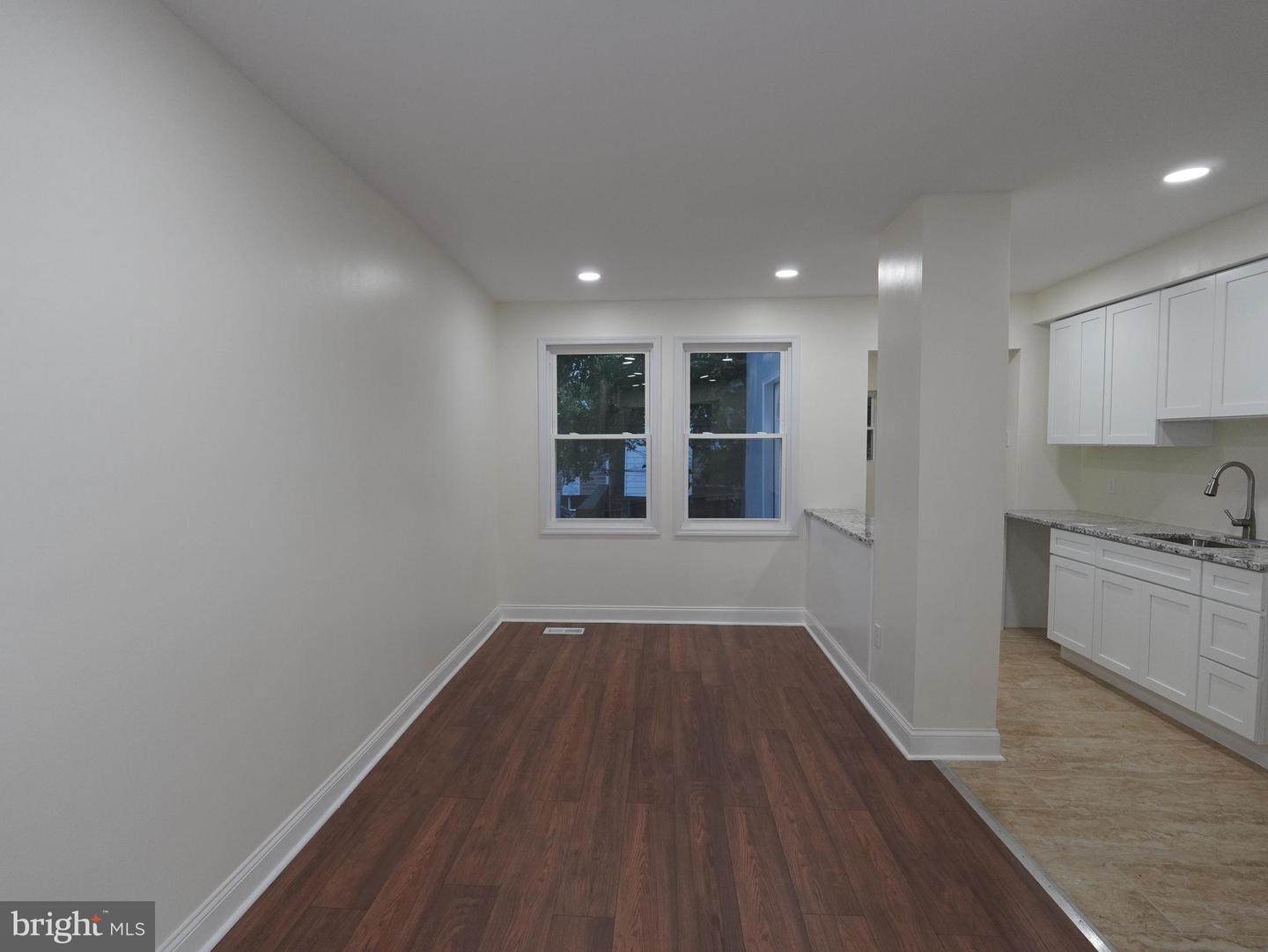 2616 S Carroll St Property Photo 4