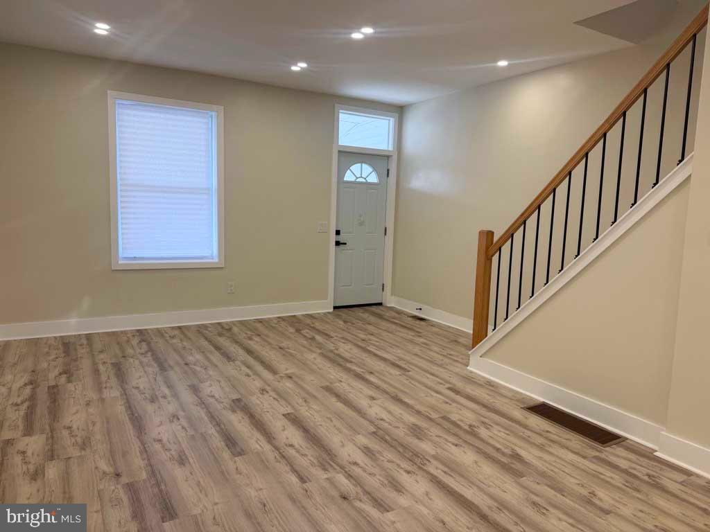 6028 Cedar Ave Property Photo 5