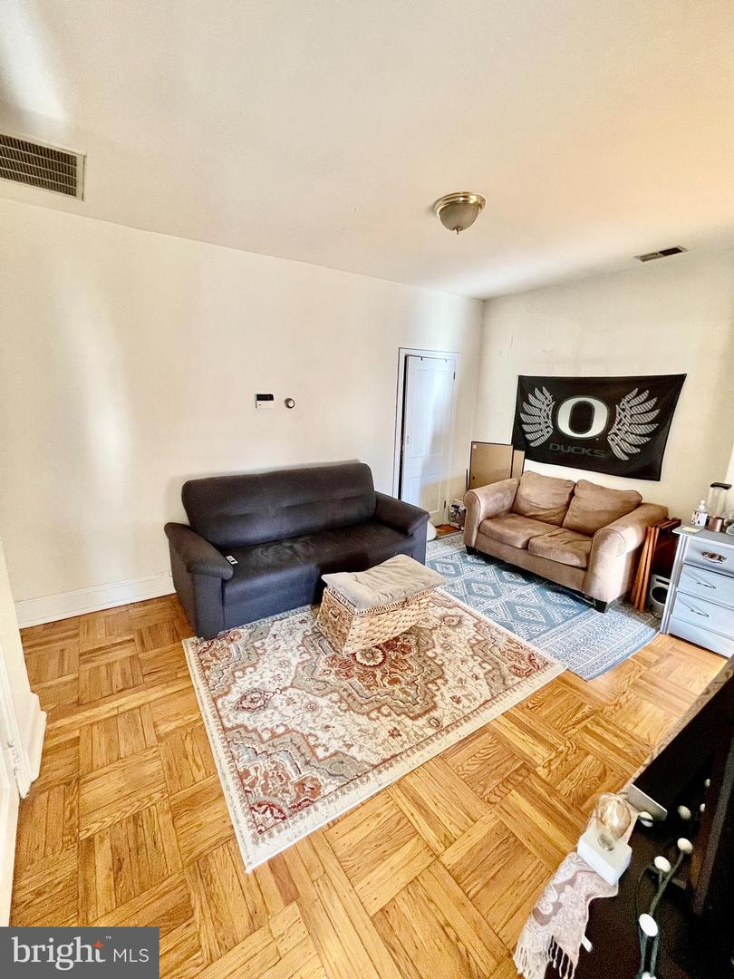 4253 Ridge Ave #3f Property Photo 2