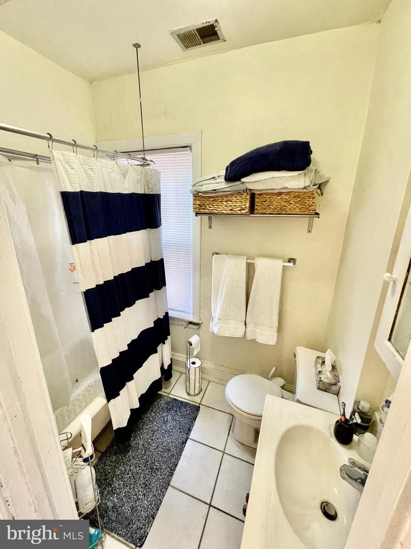 4253 Ridge Ave #3f Property Photo 10