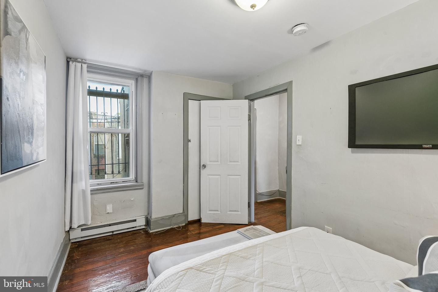 2222 Watkins St Property Photo 25