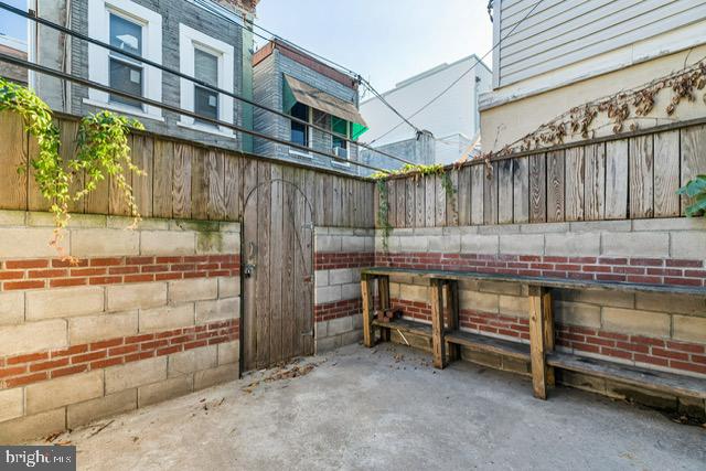 2222 Watkins St Property Photo 29