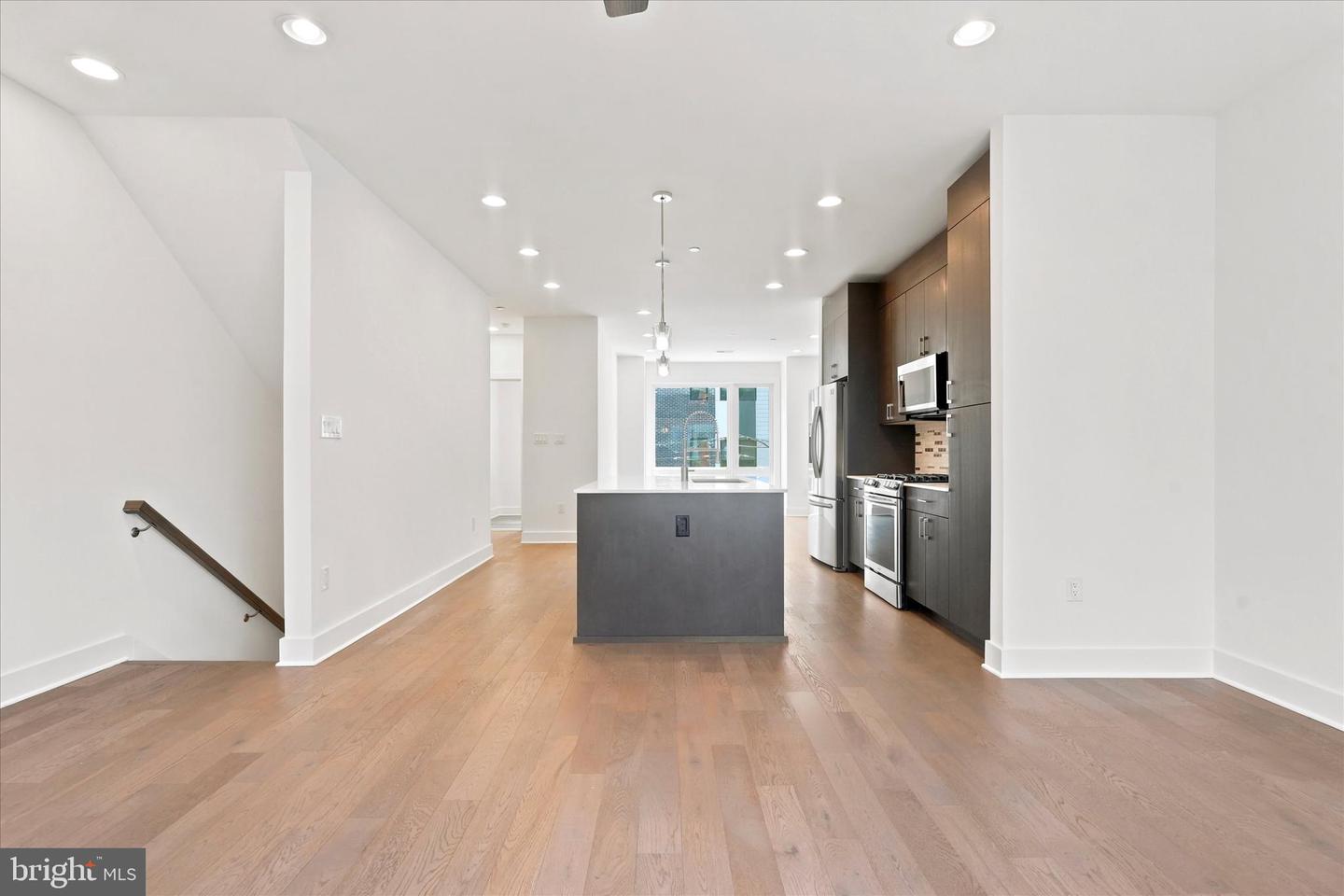 1420 S Howard St Property Photo 31