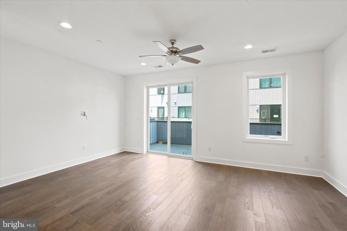 1420 S Howard St Property Photo 33