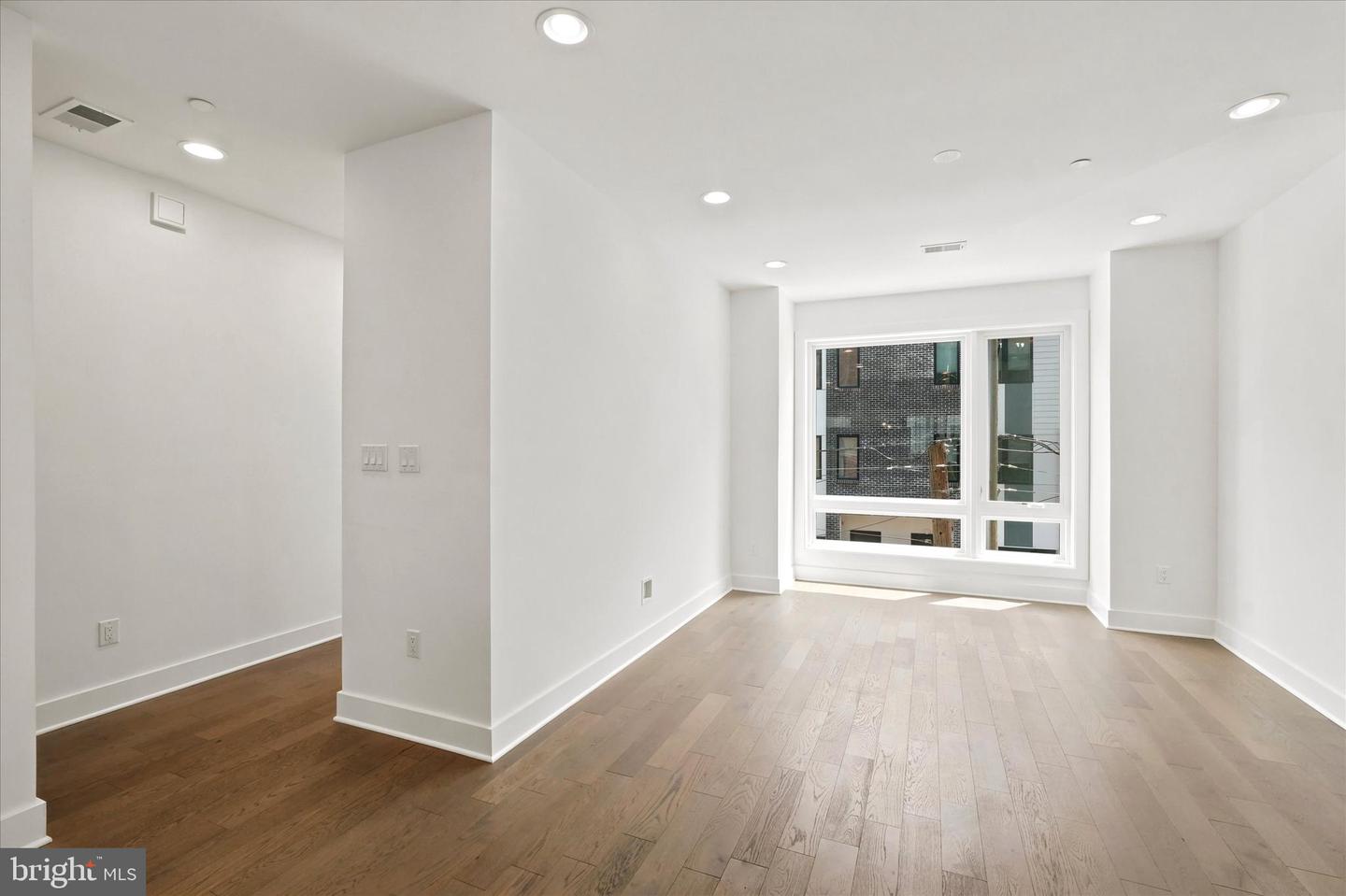 1420 S Howard St Property Photo 34