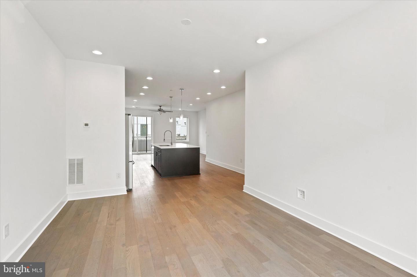 1420 S Howard St Property Photo 35