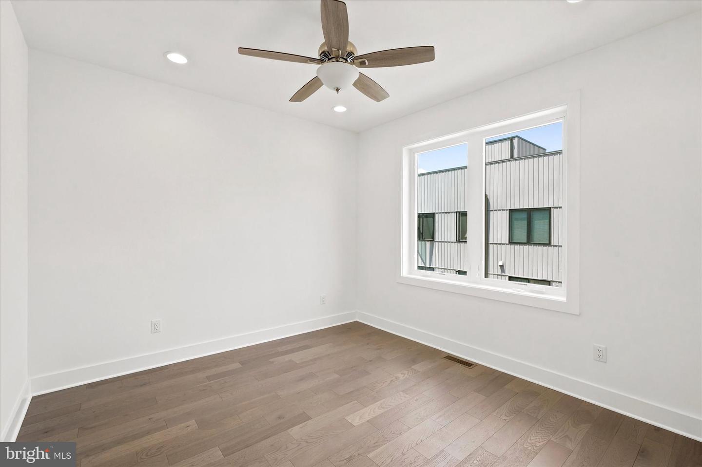 1420 S Howard St Property Photo 37
