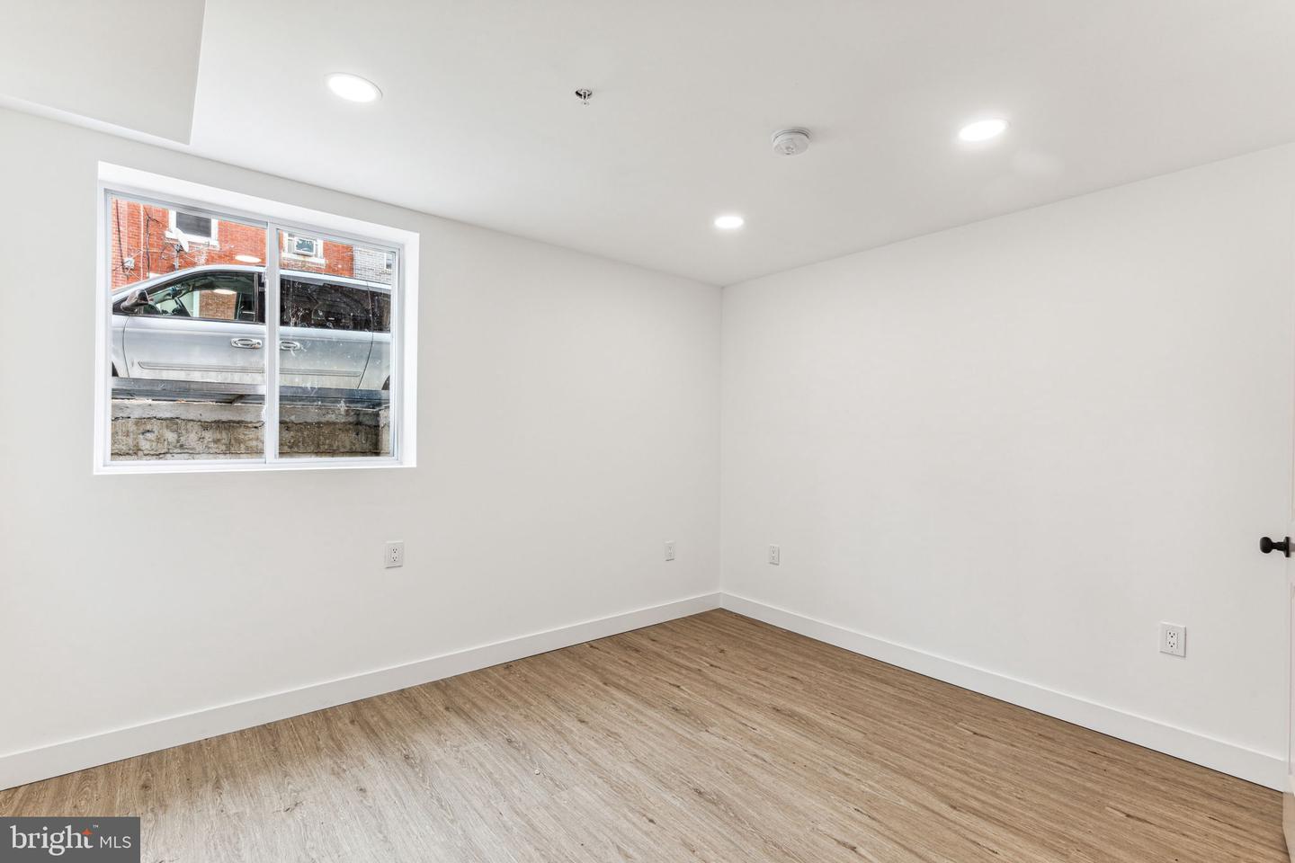 2224 N Howard St Property Photo 40