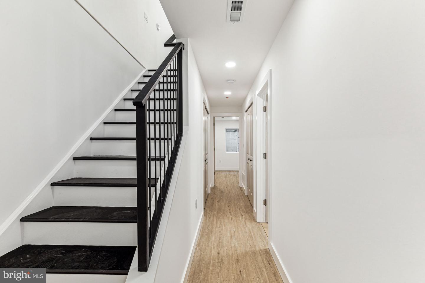 2224 N Howard St Property Photo 42