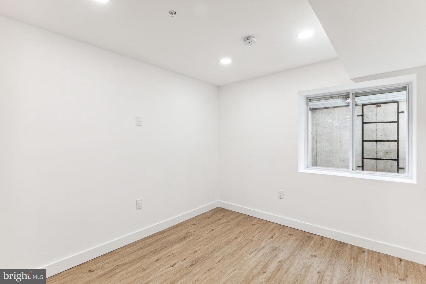 2224 N Howard St Property Photo 44