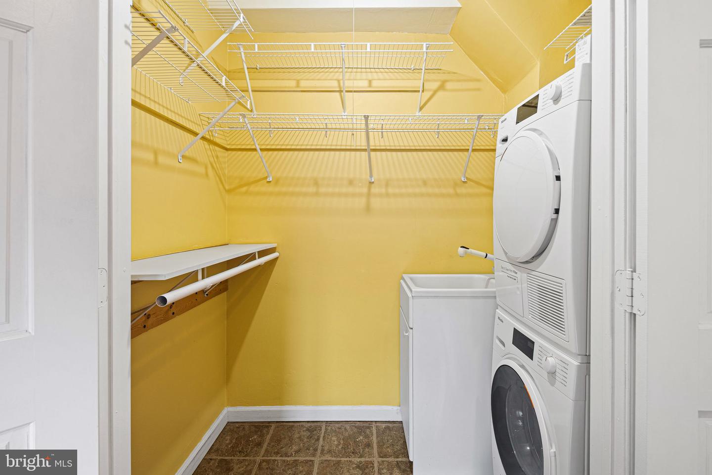 1810 Rittenhouse Sq #211 Property Photo 20