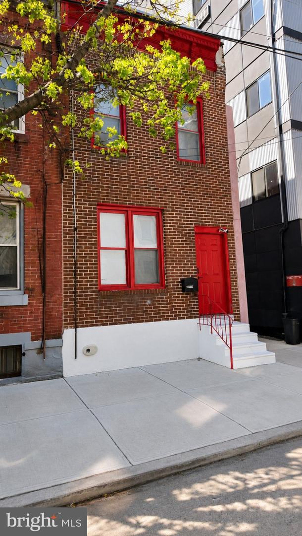 1558 N Randolph St #1st Floor Property Photo 2