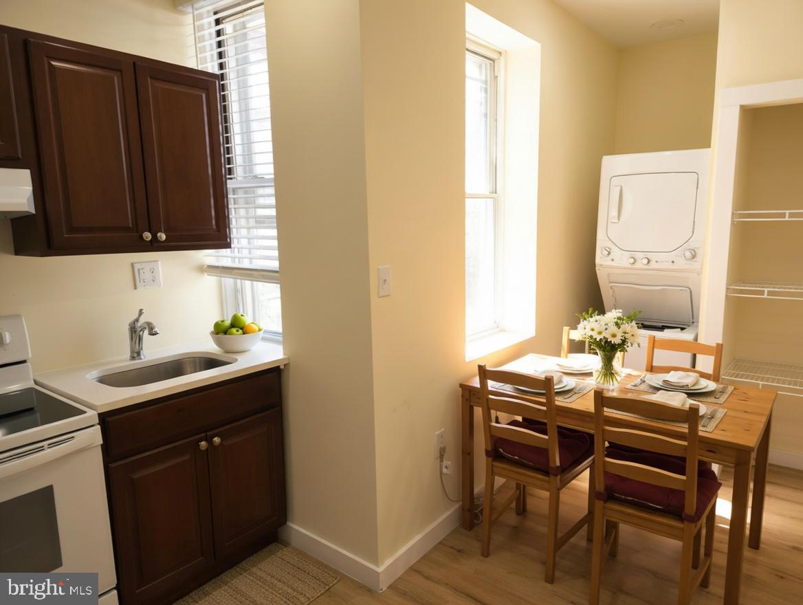 1558 N Randolph St #1st Floor Property Photo 14