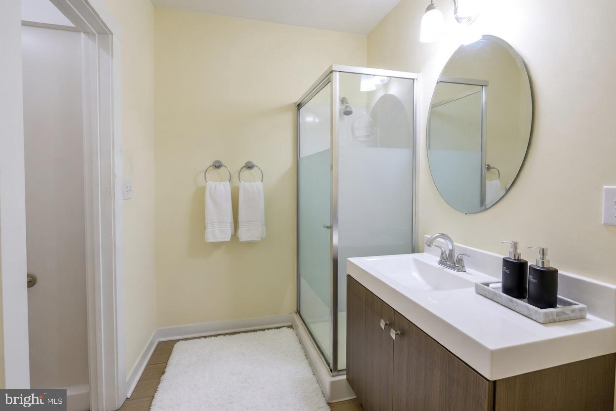 1558 N Randolph St #1st Floor Property Photo 25