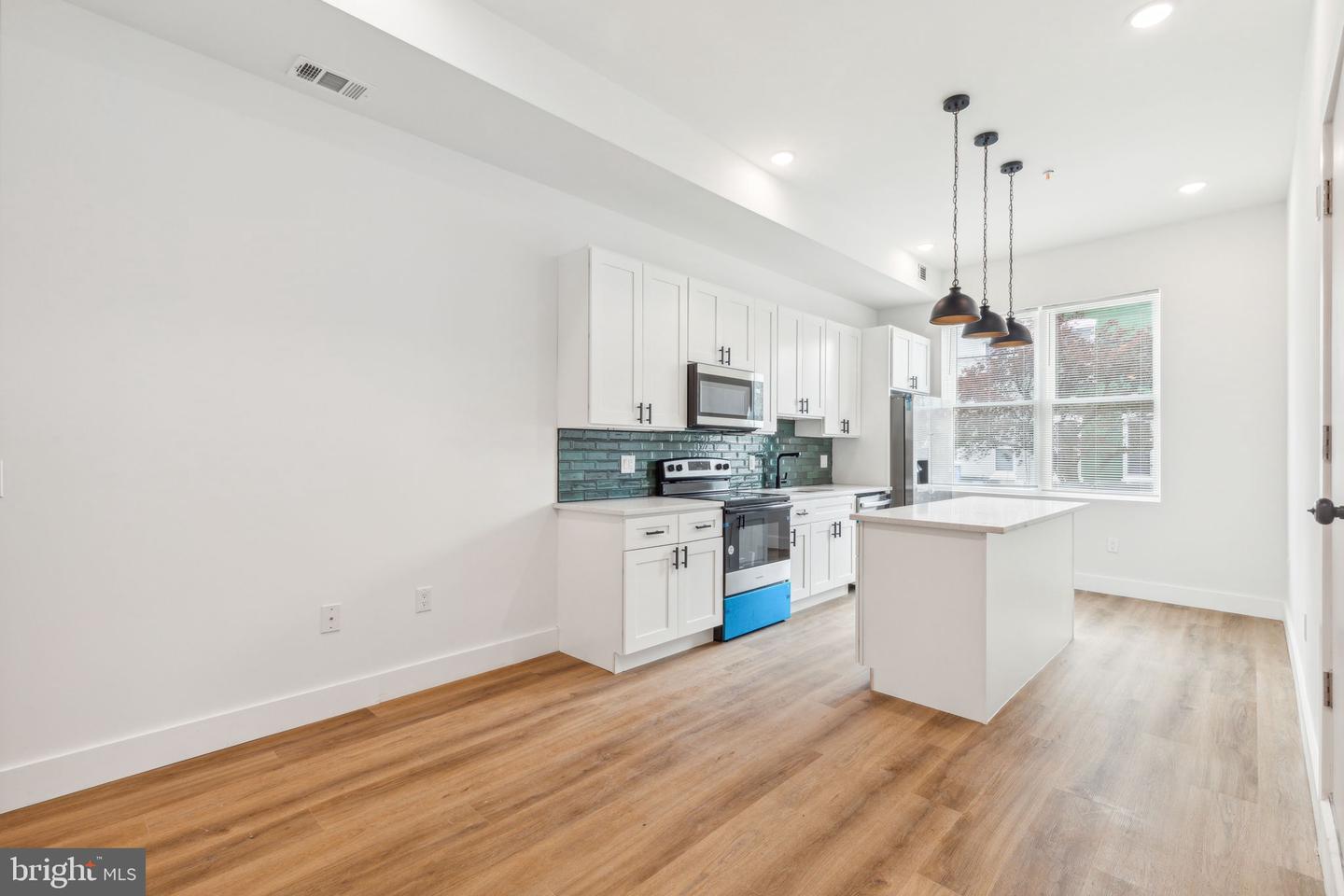 417 W Cumberland St Property Photo 5