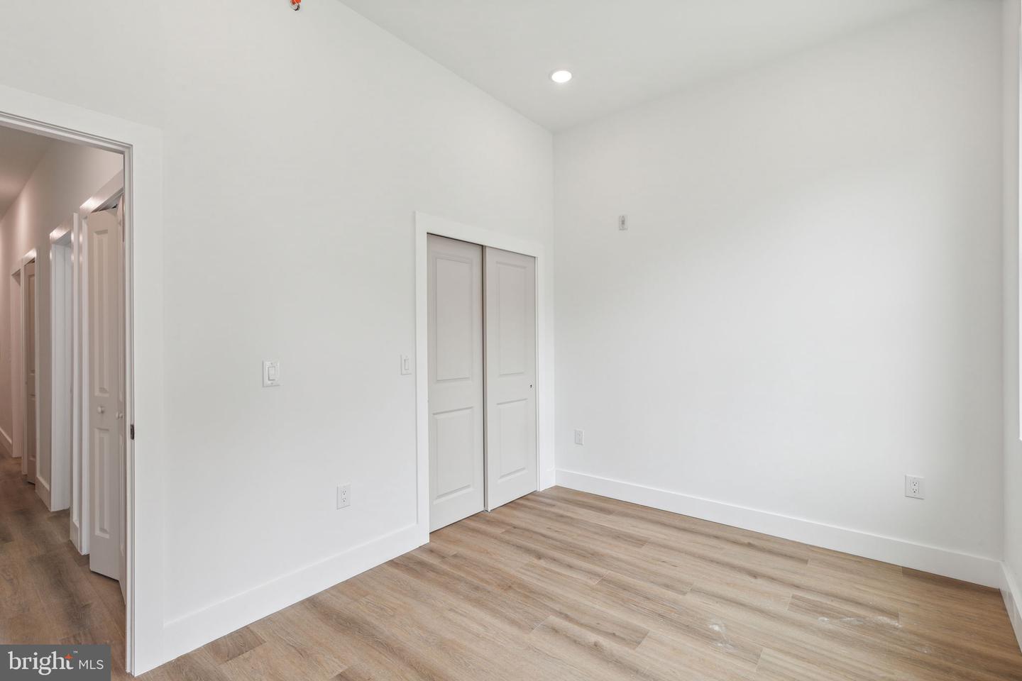417 W Cumberland St Property Photo 17