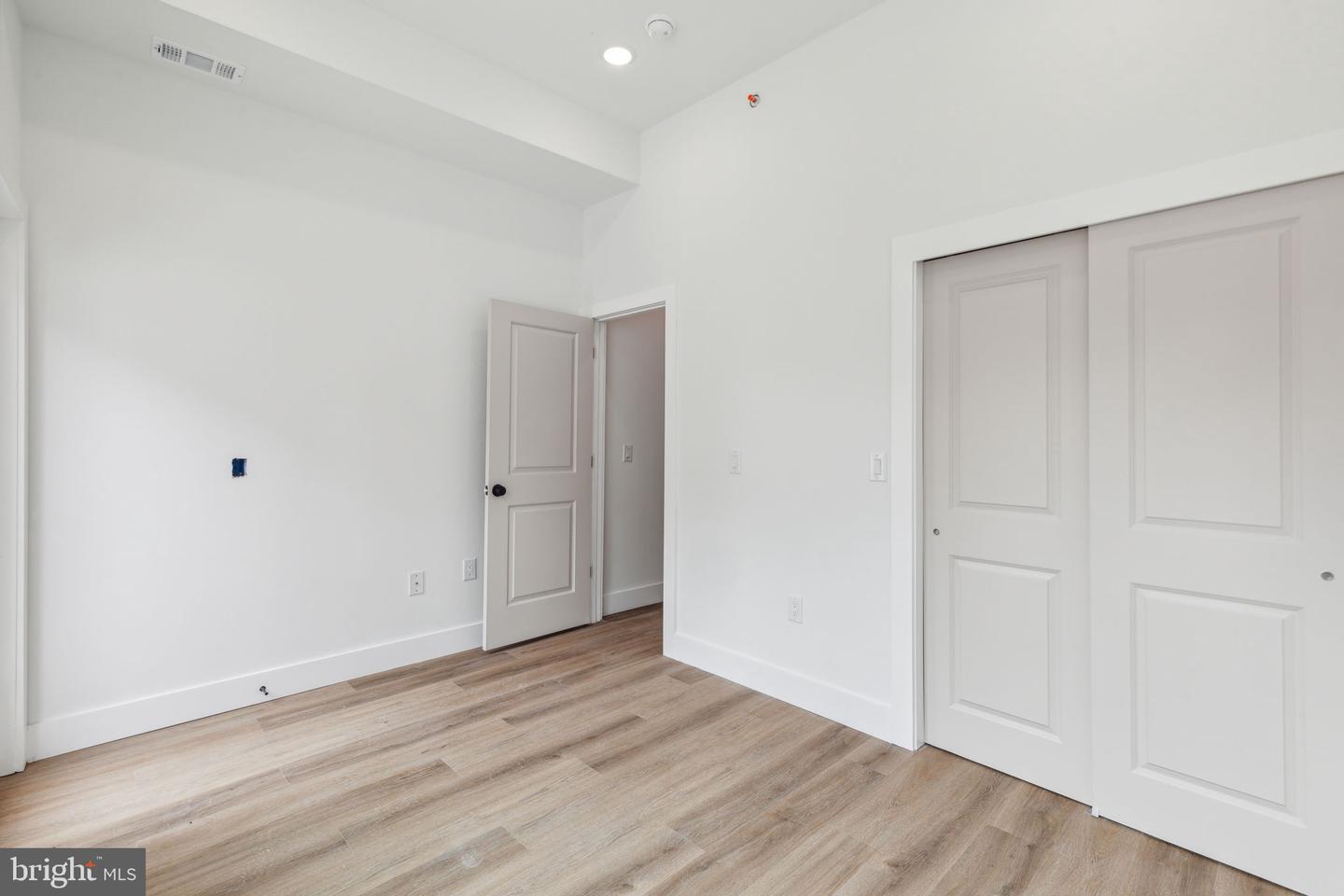 417 W Cumberland St Property Photo 18