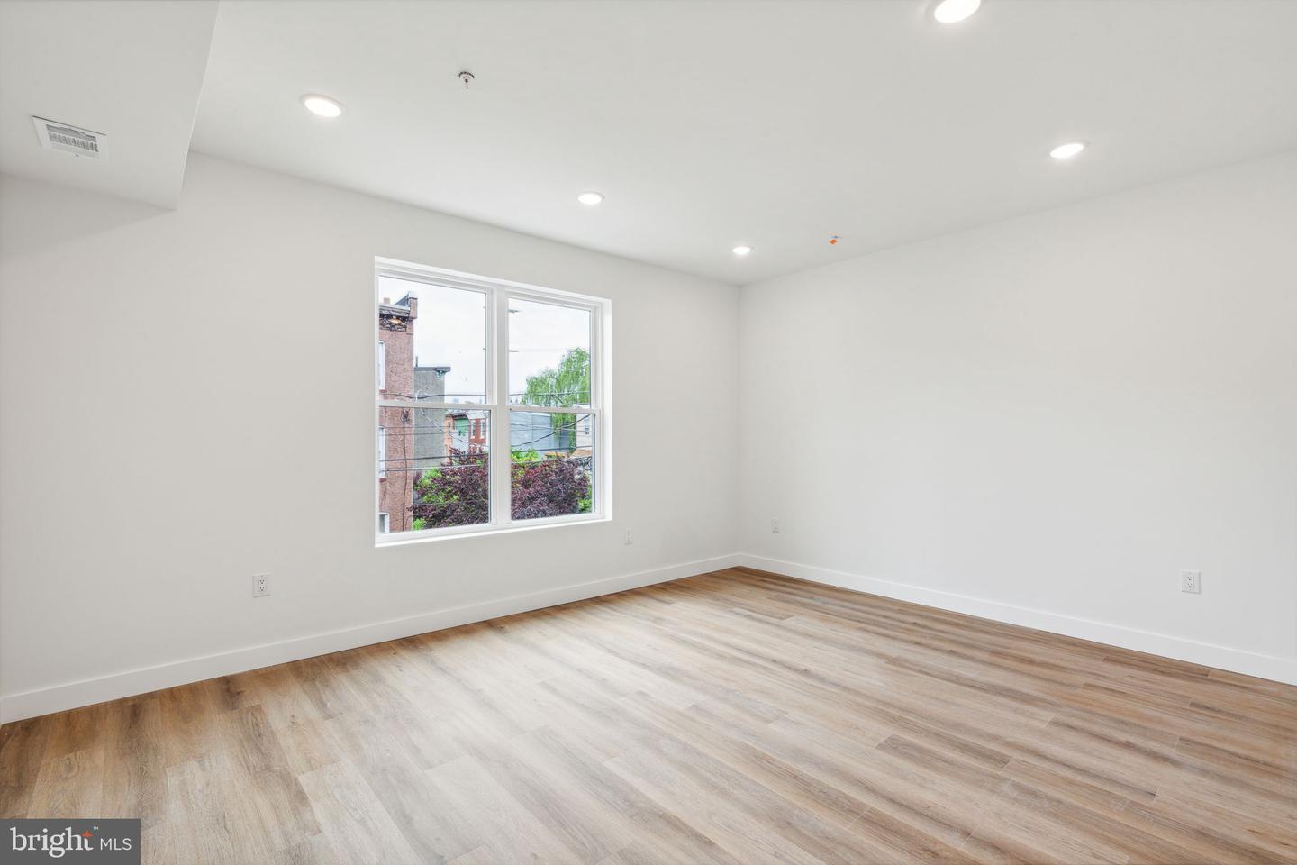 417 W Cumberland St Property Photo 52