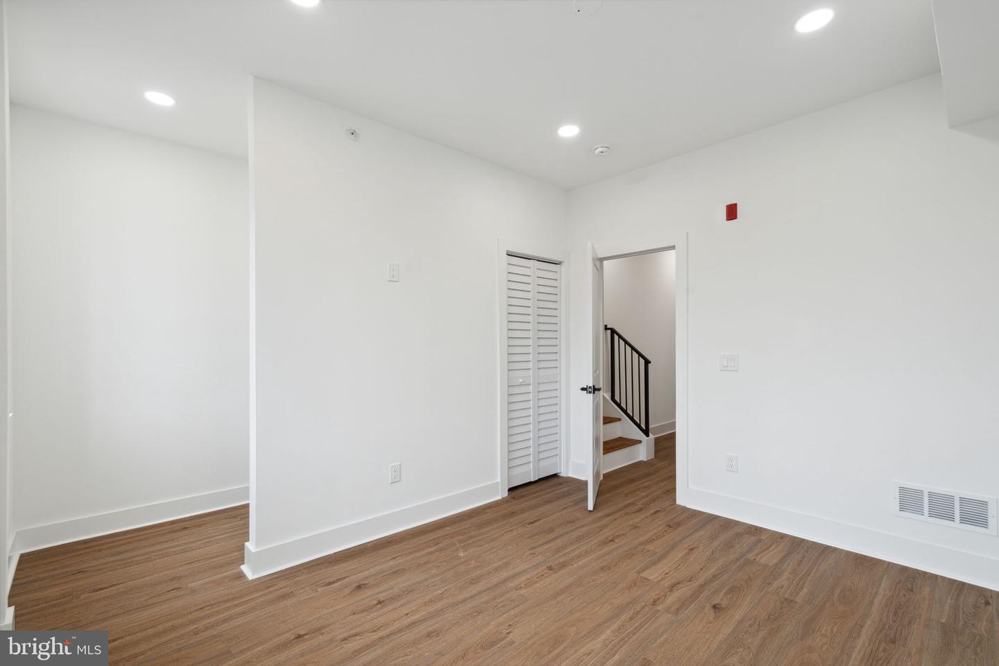 528 W Berks St Property Photo 12