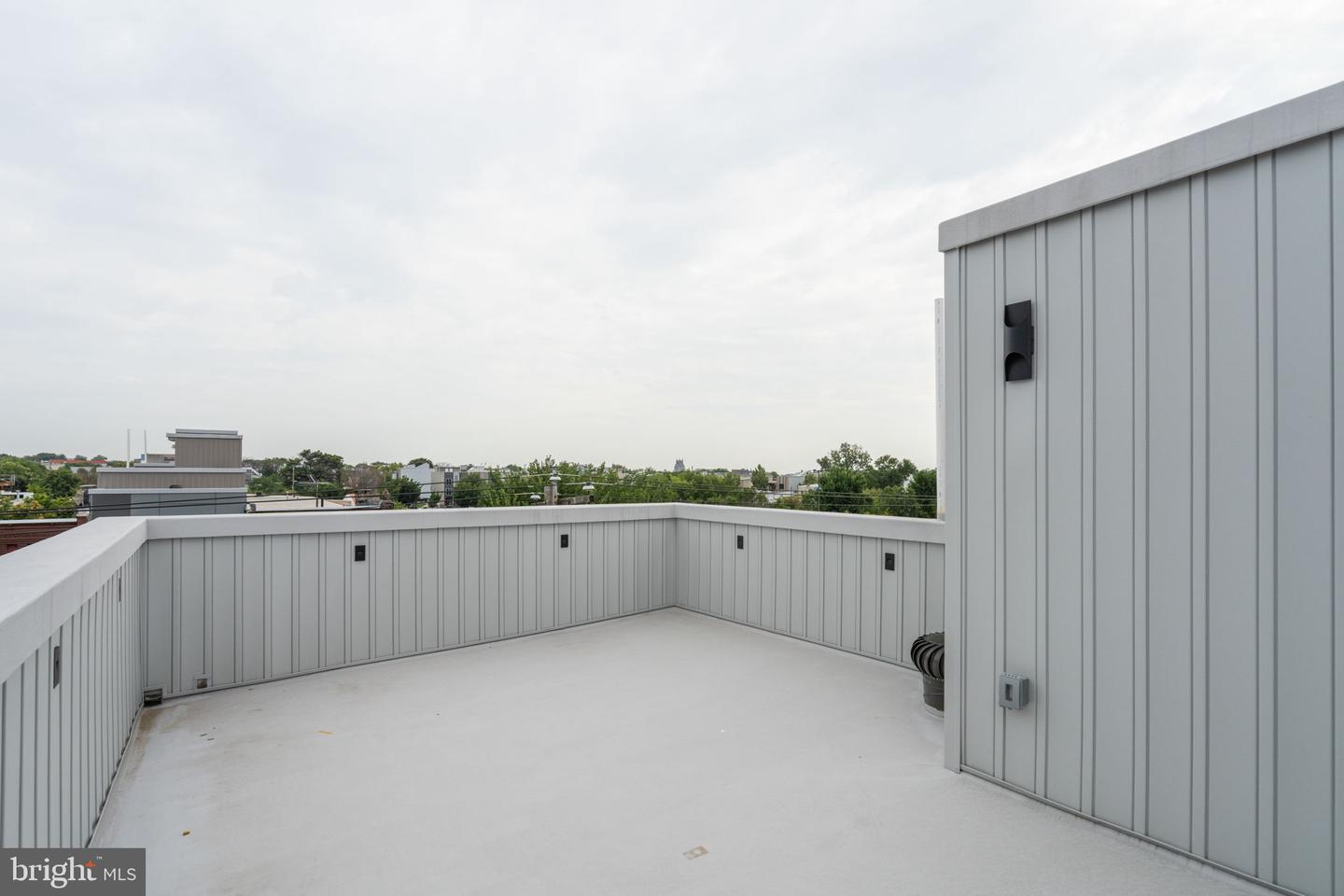 528 W Berks St Property Photo 14