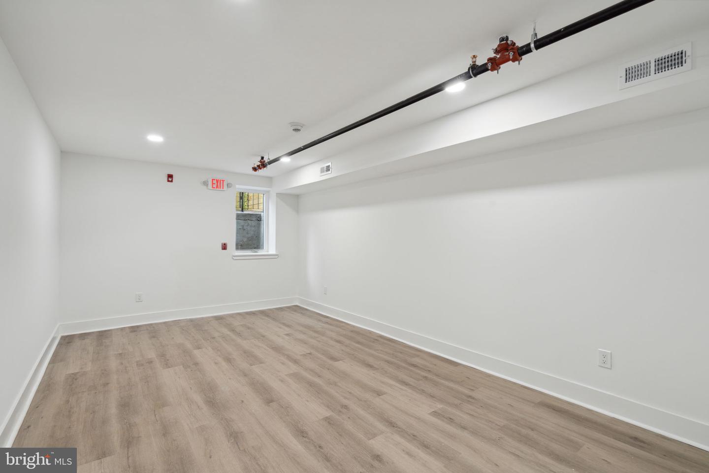 528 W Berks St Property Photo 22