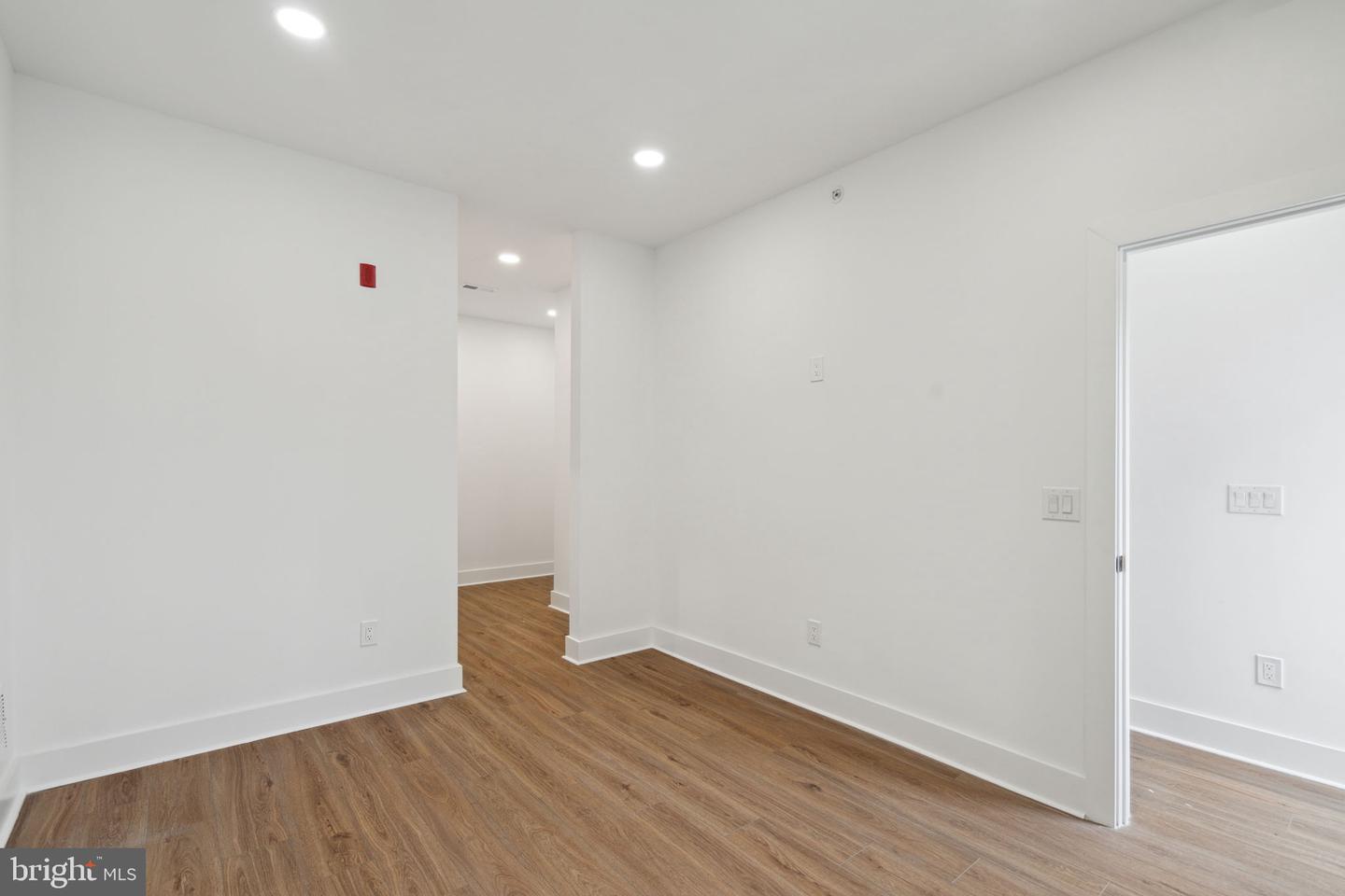 528 W Berks St Property Photo 34