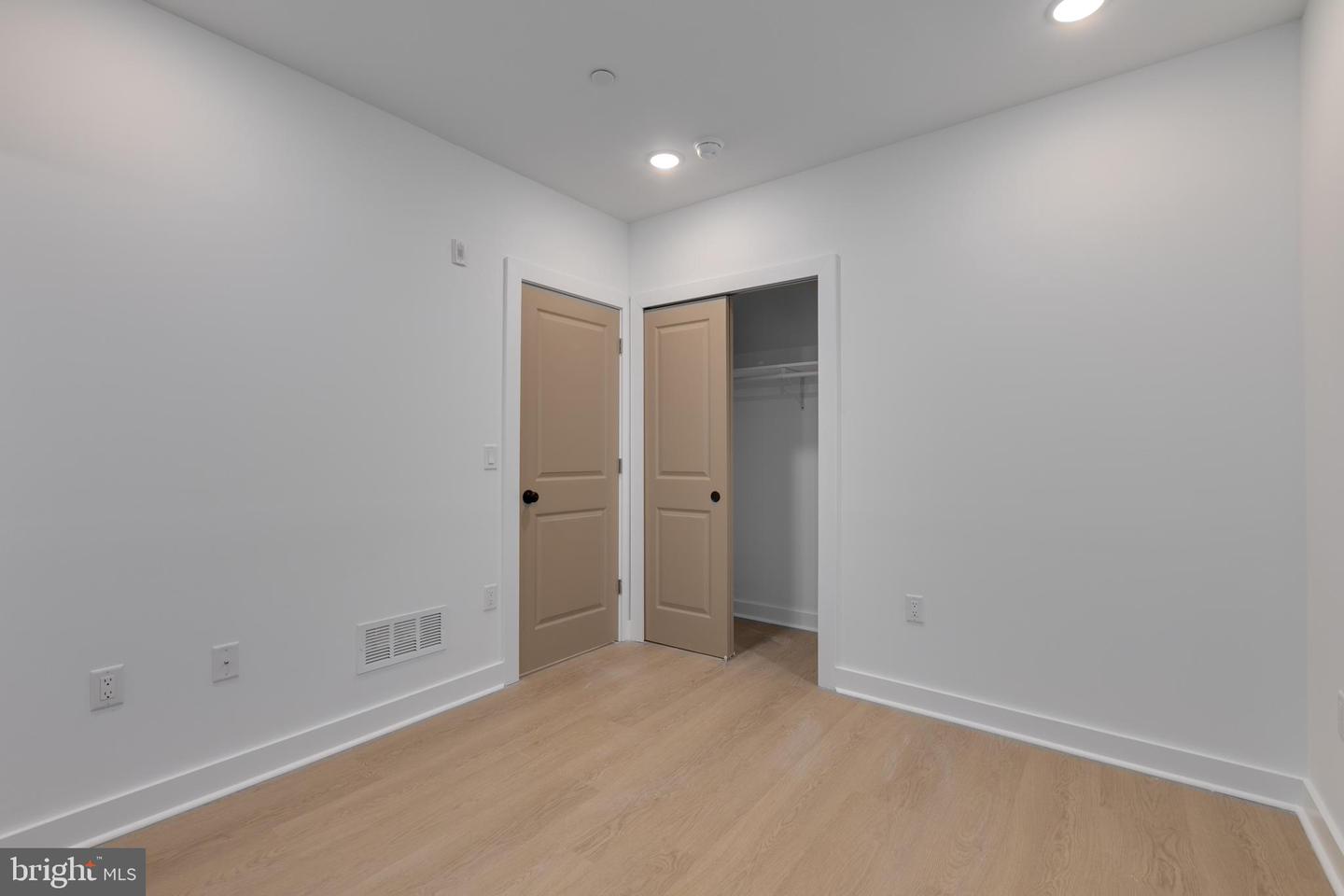 2350 N 16th St Property Photo 18