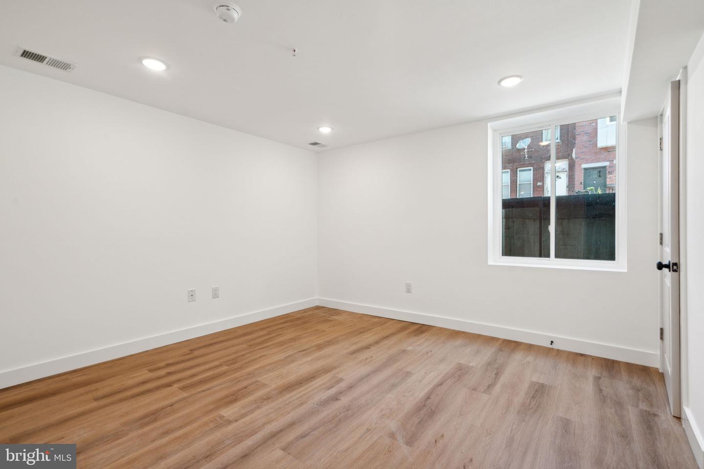 922 W Susquehanna Ave Property Photo 16