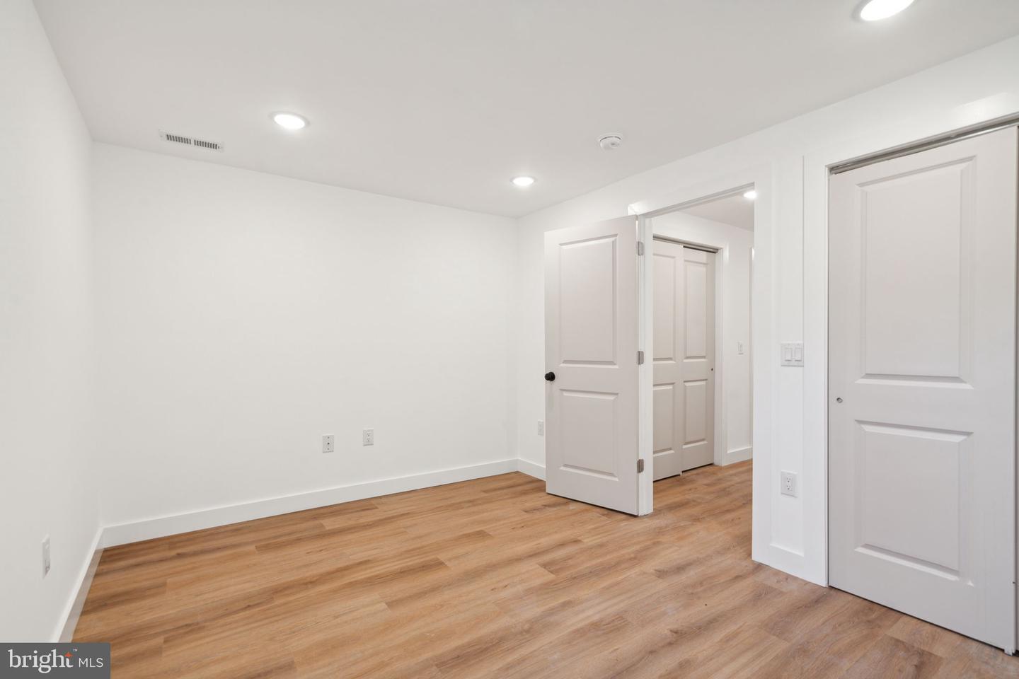 922 W Susquehanna Ave Property Photo 33