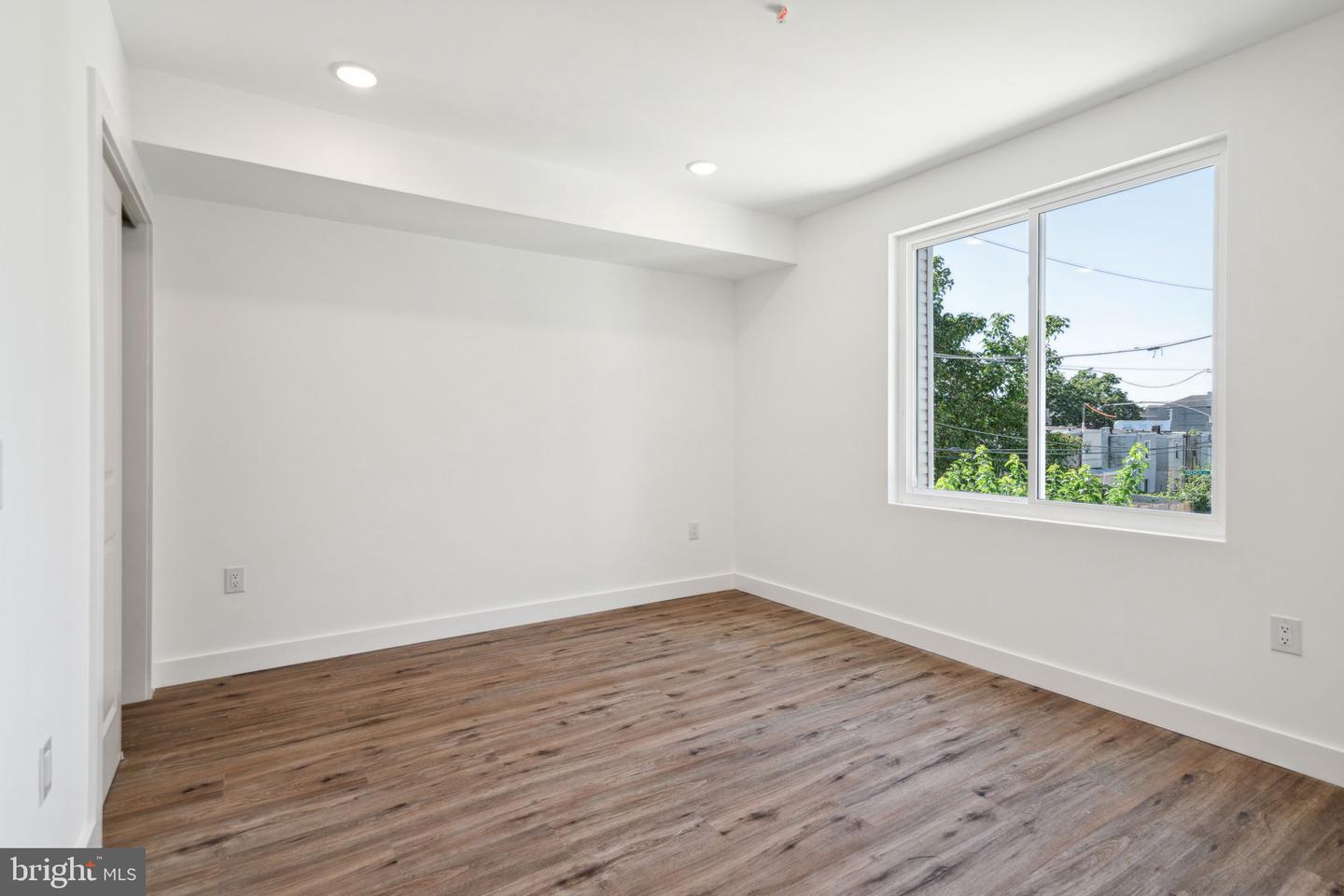 922 W Susquehanna Ave Property Photo 55