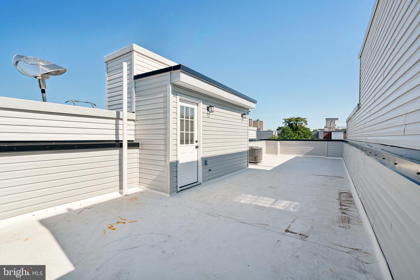 922 W Susquehanna Ave Property Photo 57
