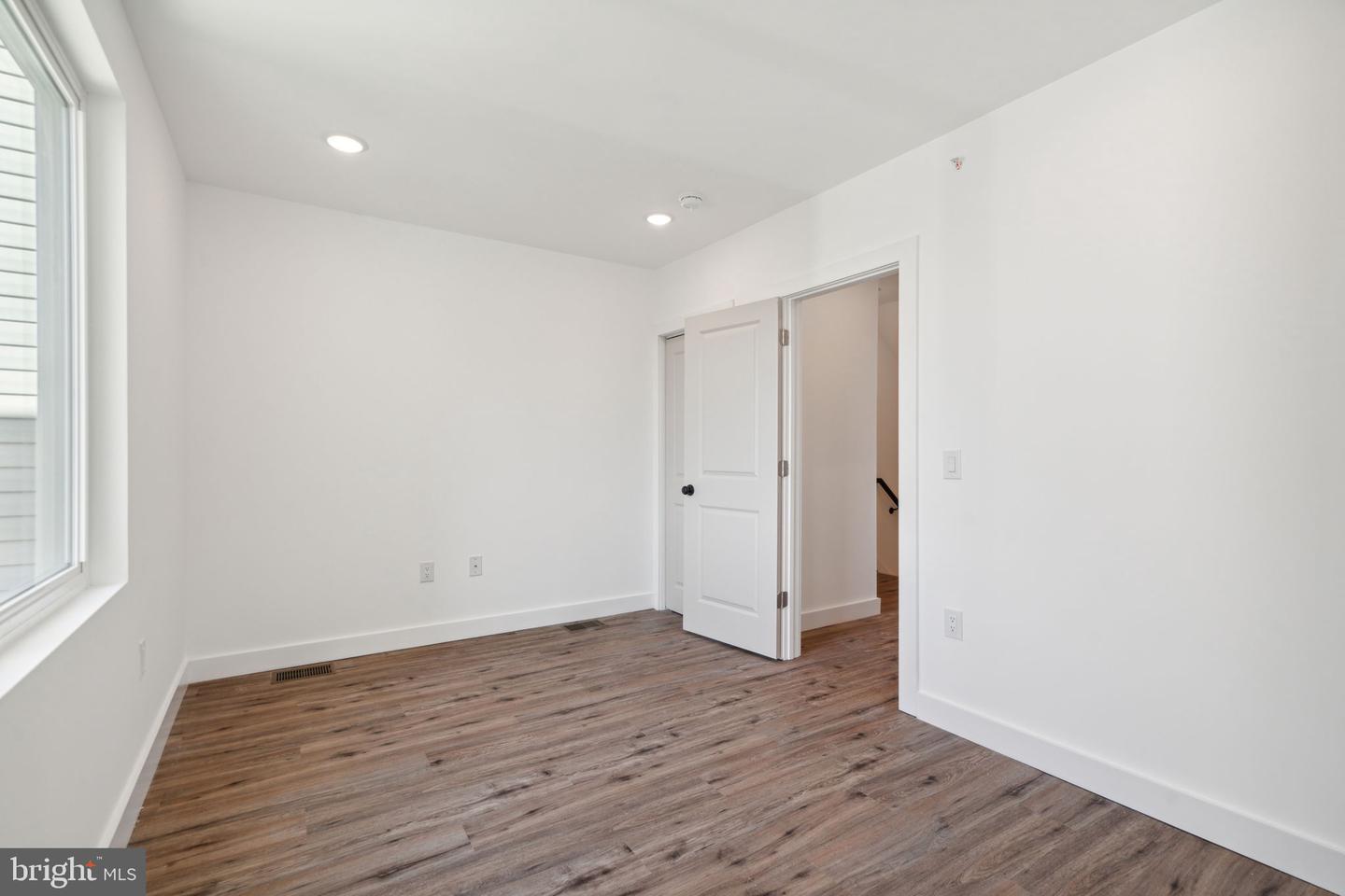 922 W Susquehanna Ave Property Photo 60