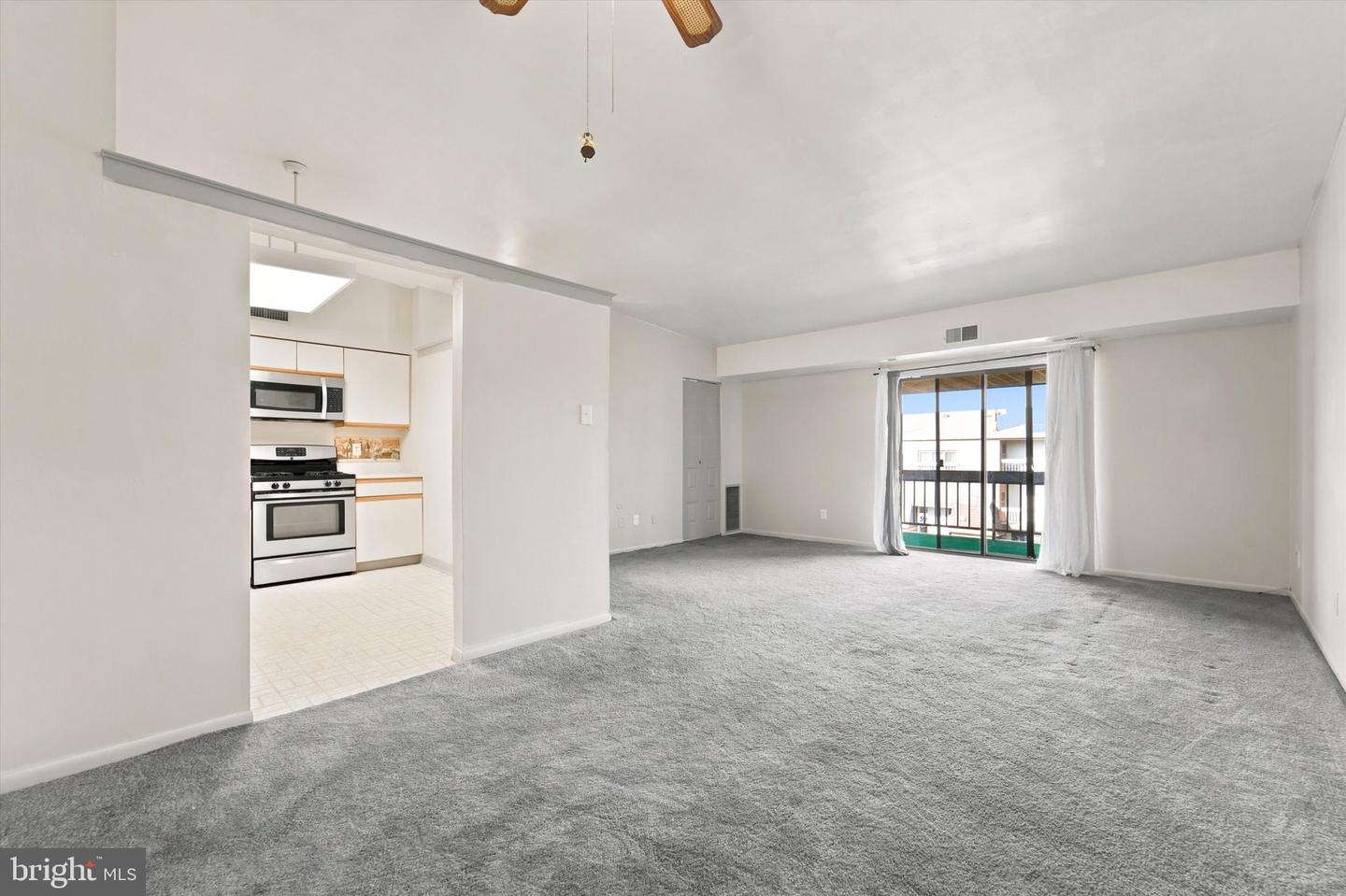 58201 Delaire Landing Rd #201 Property Photo 2