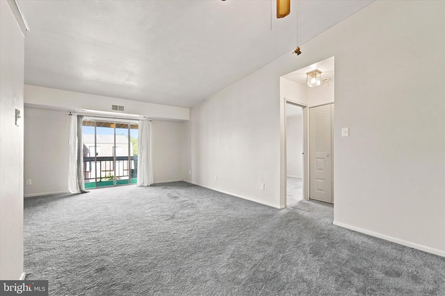 58201 Delaire Landing Rd #201 Property Photo 3