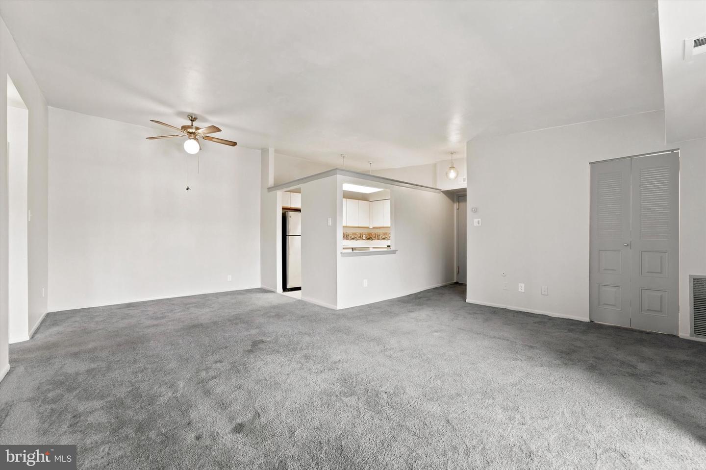 58201 Delaire Landing Rd #201 Property Photo 5