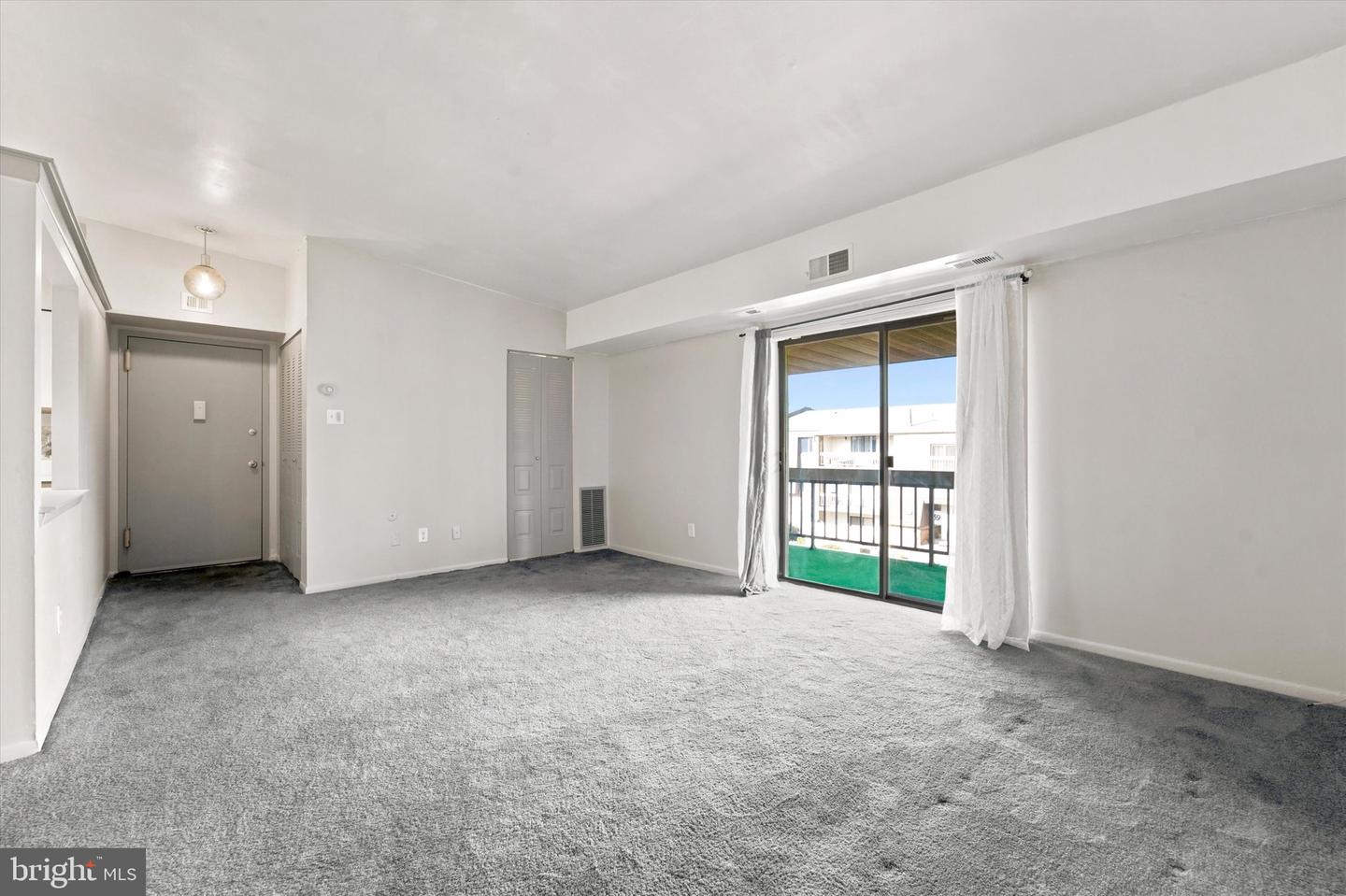 58201 Delaire Landing Rd #201 Property Photo 6
