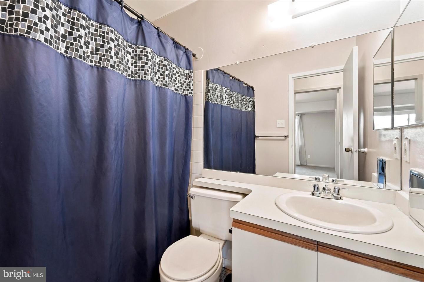 58201 Delaire Landing Rd #201 Property Photo 14