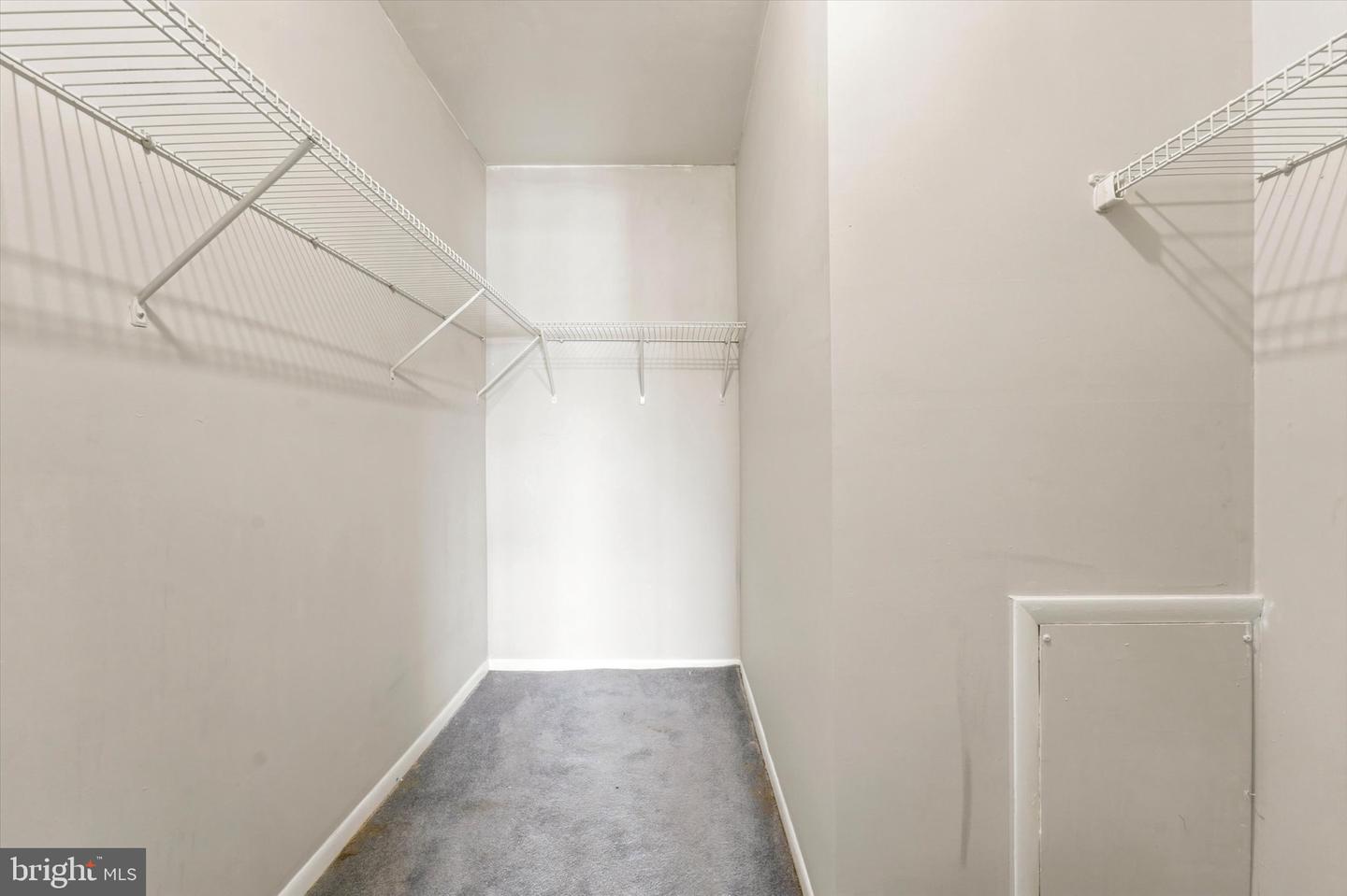 58201 Delaire Landing Rd #201 Property Photo 18