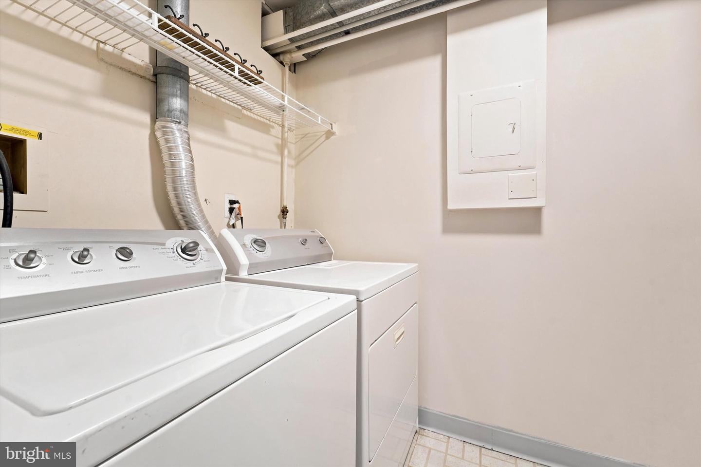 58201 Delaire Landing Rd #201 Property Photo 20